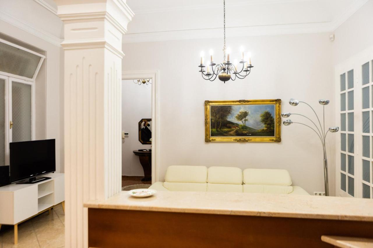 Luxury Downtown 3 Bedroom Apartment By Synagoge With Beautiful View 부다페스트 외부 사진