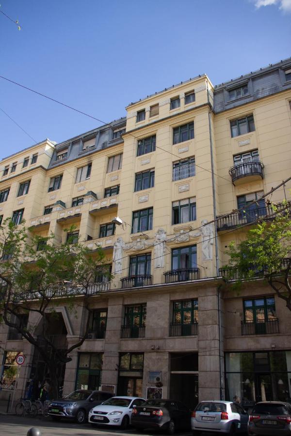 Luxury Downtown 3 Bedroom Apartment By Synagoge With Beautiful View 부다페스트 외부 사진